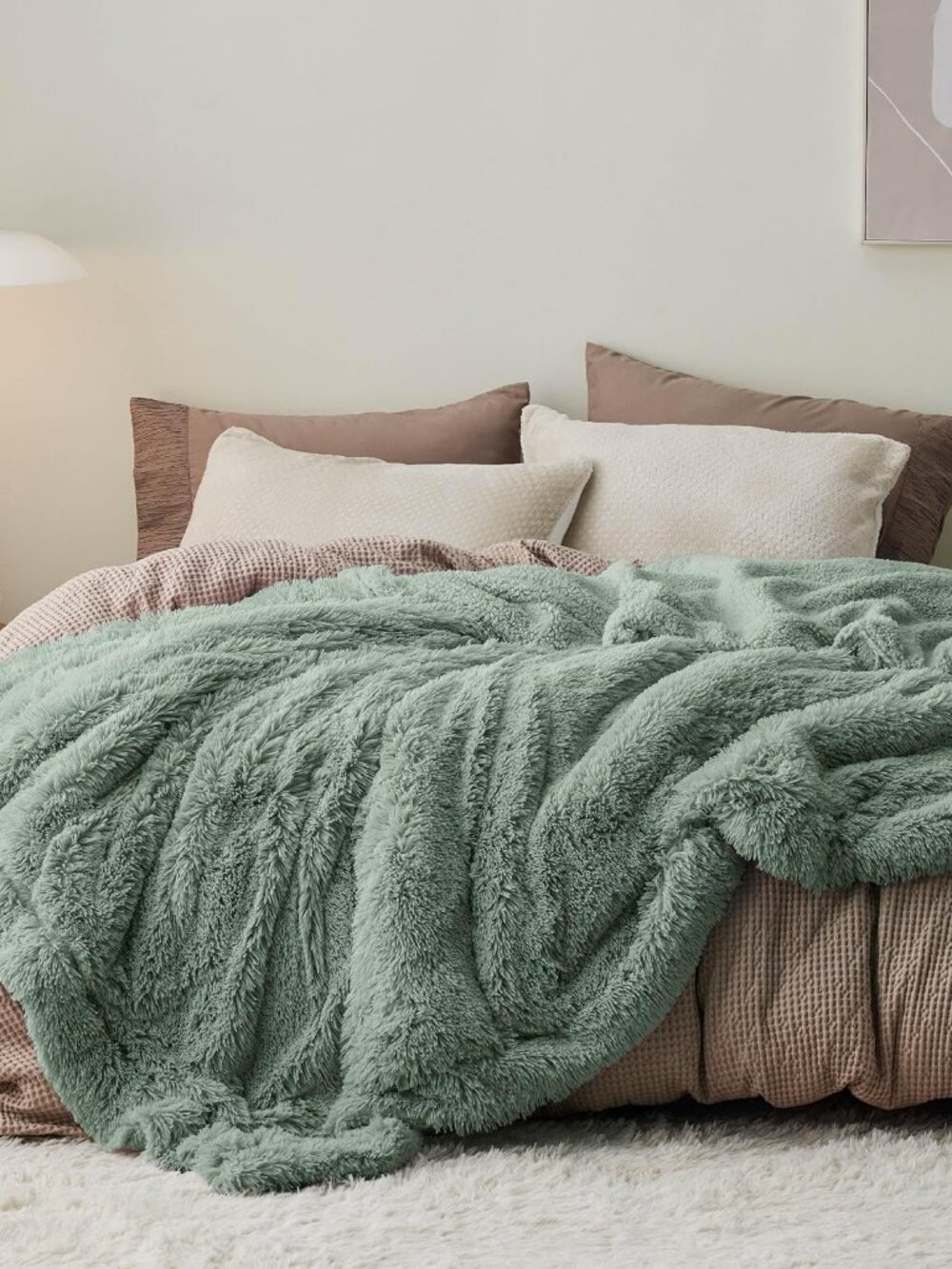 NEW King Sage Green Faux Fur Sherpa Blanket 108x90 Cozy Reversible Fleece
